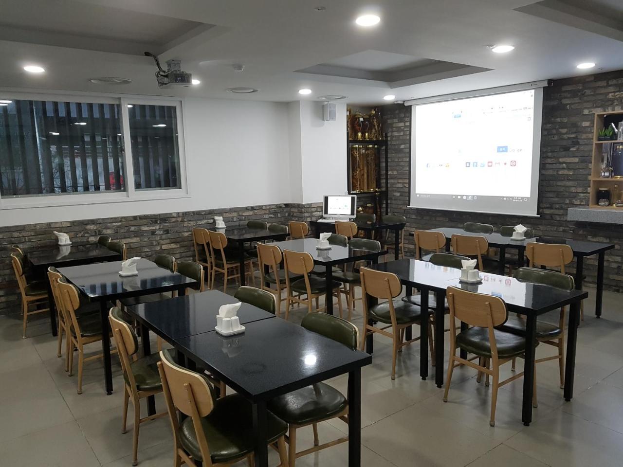 Venture Hotel Кванджу Экстерьер фото